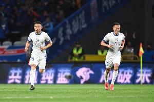 将迎榜首之战，记者透露申花训练：4外援+朱辰杰、蒋圣龙未穿背心