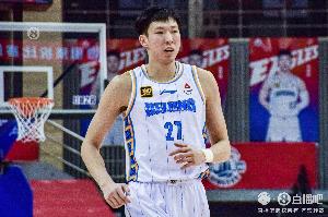内线绝对优势！周琦12中8高效拿下19分11板 5前场板