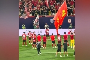 妻子祝贺杨明洋中超生涯首球：梦想照进现实💭⚽️🥳为你骄傲