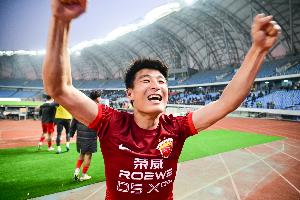 年维泗92岁祝寿宴，武磊：不忘初心 将精神继续传承给下一代