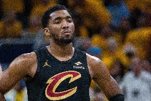 Shams：米切尔确诊为脚踝伤势复发 将赛前决定是否出战G5