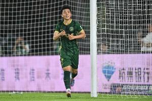 本场双响！陶强龙：在细节上处理得还不是特别好 争取进更多球
