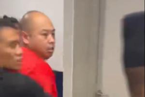 还有下集😯广厦光头球迷再次动手打掉手机&脚踢上前理论的女性