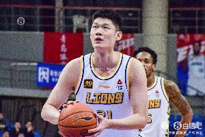 😖尽力了！胡金秋13中9高效空砍27分14篮板 关键打板三分追平