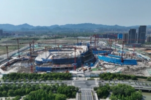 杭州余杭国际体育中心看台主体结构完工，是浙江首个6万座足球场