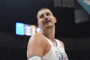 小丑皇🃏约基奇近7年全进季后赛 库昊赐唯一1轮游 个人数据太炸