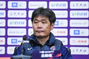 李霄鹏：辽宁的内容和比赛过程比我们好很多，三个横梁帮了我们