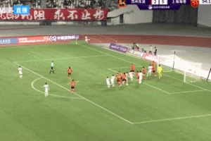 再补一刀！李圣龙替补登场后头球破门，海港6-2领先
