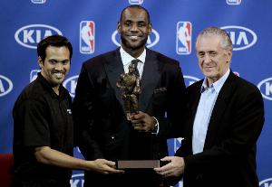🏀自2013年的詹姆斯后 连续12年无状元秀获得MVP😱