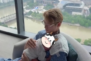 泰山球员陈蒲喜得双胞胎，社媒晒照：吾家有囍 好事成双❤️