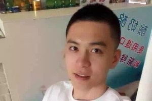 回忆杀！探长晒10年前CBA球星自拍照 易建联、杨鸣、郭艾伦在列