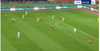 泰山1-0领先三镇！谢文能右路传中，泽卡后点无人盯防头球破门
