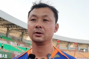 泰山U16主帅汪强：虽然身在新疆，但跟自己在家里踢比赛一样
