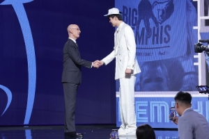 杨瀚森中方经纪公司：恭喜瀚森以第16顺位被NBA开拓者队选中