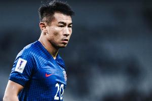 沪媒：于汉超、阿苏埃未随队出征，将无缘申花客战亚泰