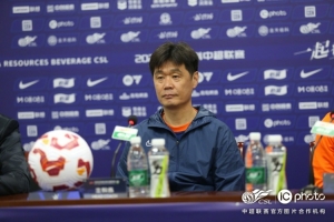 李霄鹏：奥古斯托确定缺席明日比赛 兰克尔·泽肯定会上场