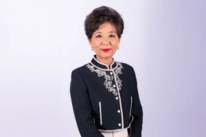 官方：里昂老板已辞去董事会职务，球队任命新主席蜜雪儿-康