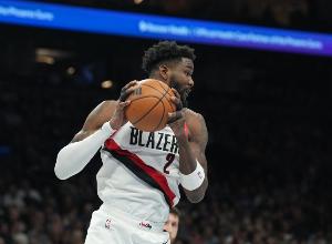 保底输出！艾顿生涯前7个赛季均达成场均14+10 近45年来第6人