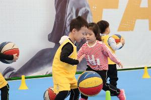 比赛进行8天！全国U14青少年篮球联赛拉动当地消费超300万元