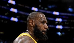 Skip：41岁的LBJ 你就不能只拿两三千万以此提升湖人夺冠机会？