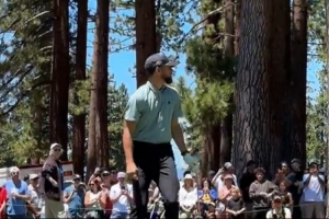 勇士官推晒库里打高尔夫视频：场内场外 风范尽显⛳️