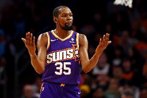 KD：乔丹需退役调整状态&重新专注 我很欣赏他把身心健康放在首位