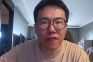 孔祥宇：瀚森过去几天训练遭遇脚部崴伤情况 他是带了一点伤出战