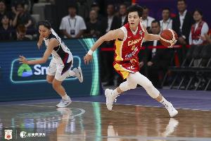 媒体人：杨舒予已经是国家队二号位第一人 可以找机会冲一冲WNBA